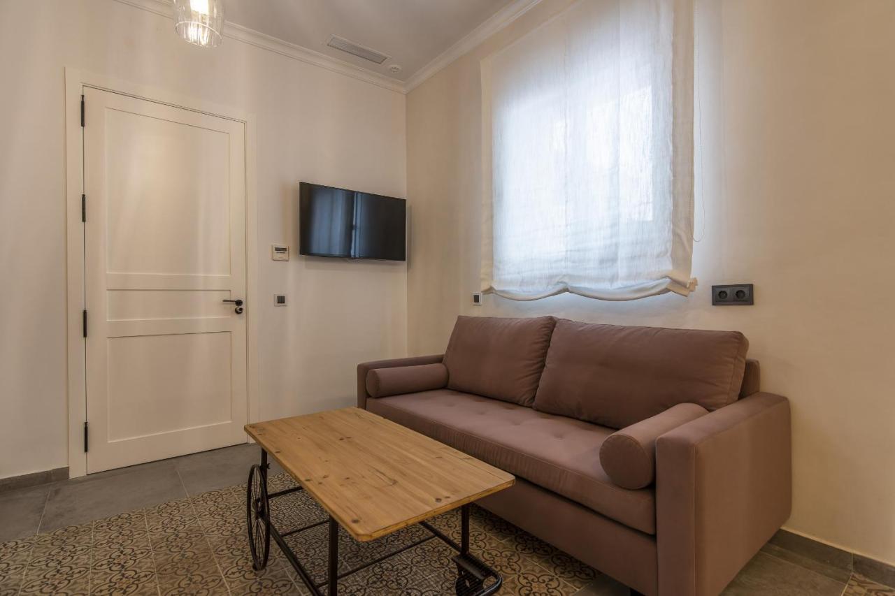 Trajano Premium Estudios By H Ayamonte Eksteriør bilde